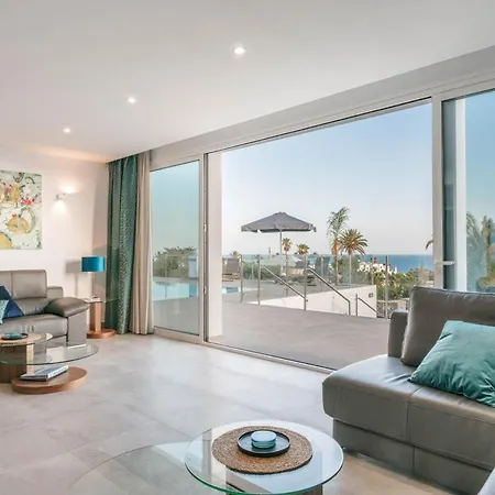 Puerto Del Carmen Sleeps 8 With Pool Air Con And Wifi *