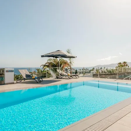 Puerto Del Carmen Sleeps 8 With Pool Air Con And Wifi * Puerto del Carmen (Lanzarote)
